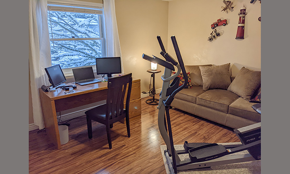 Fourth Bedroom (Office)